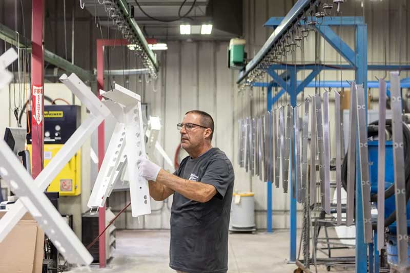 رنگ پودری در مقابل گالوانیزه: چه چیزی برای شما مناسب است؟